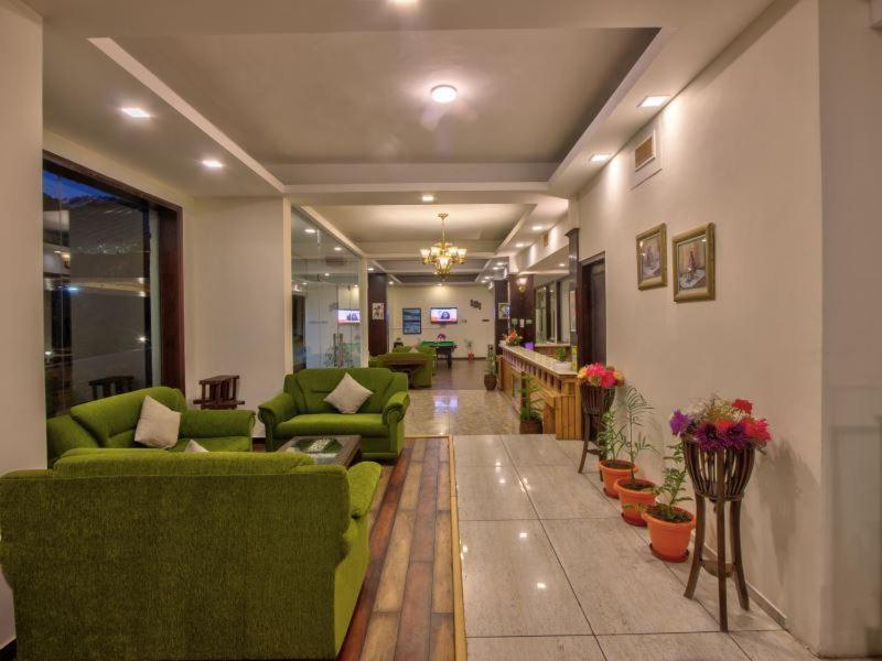 The Katoch Grand Resort Manali  Exterior photo